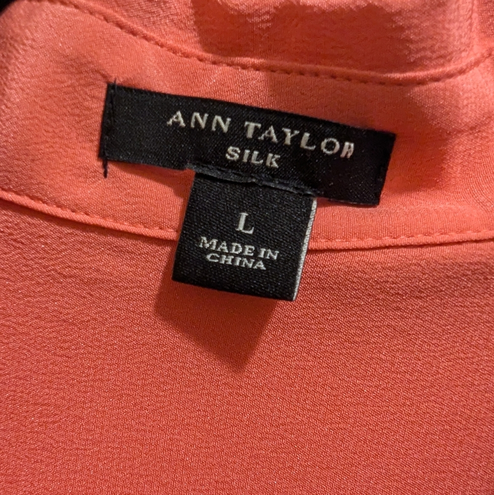 Anne Klein Peach Long Sleeve Roll Tab Pockets Button-Down Silk Collar Shirt- L - Picture 10 of 12